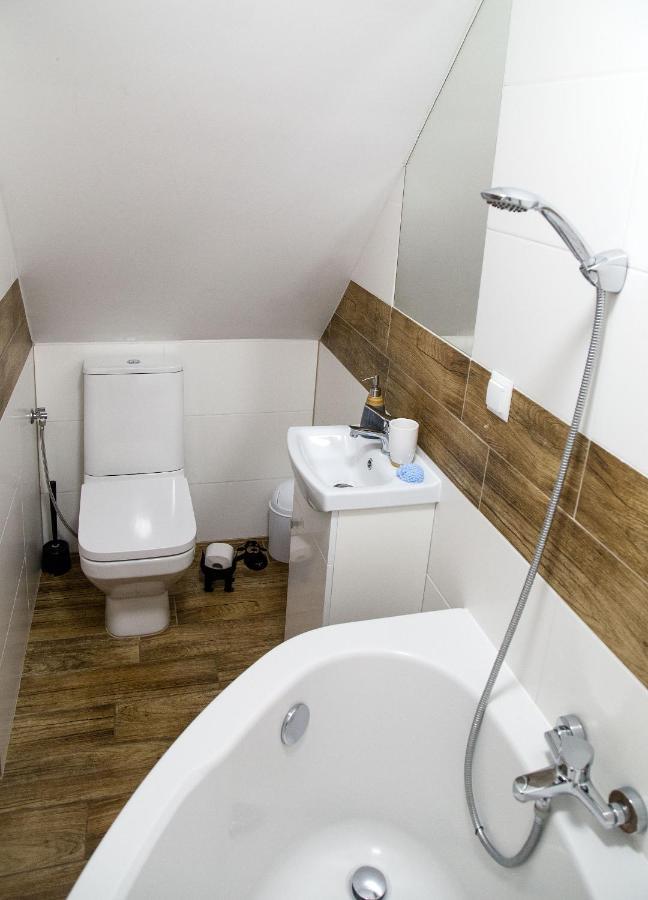 Miedzy Owcami Apartment สโรโมฟเซ วิชเน ภายนอก รูปภาพ